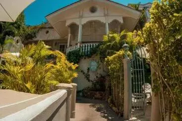 Villa Caprichosa Boutique Hotels