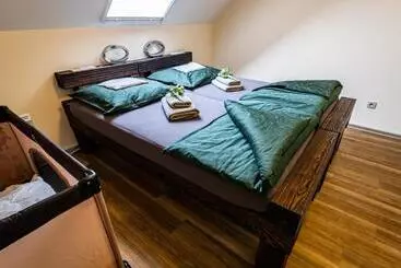 ペンション Penzion Víno Hruška