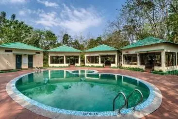 Resort The Riverwood Forest Retreat Dooars Fully Vaccinated Staff