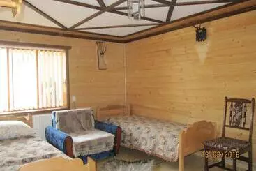 Hostel Sadiba Pid Skeleyu
