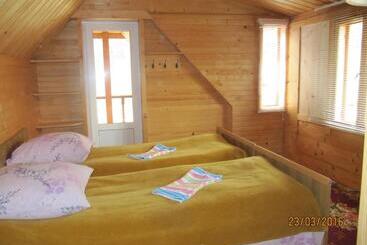 הוסטל Sadiba Pid Skeleyu