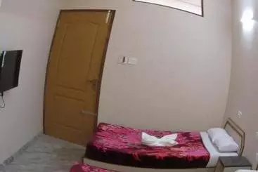 Hotelli Saravana Grand