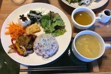 Pensió Otsu Nature Garden