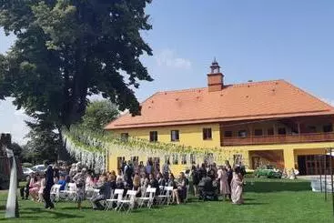 Pensione Zámecký Dvůr černousy