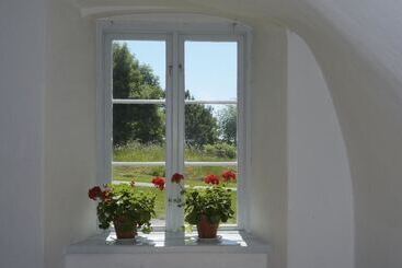 Отель Wiks Slott