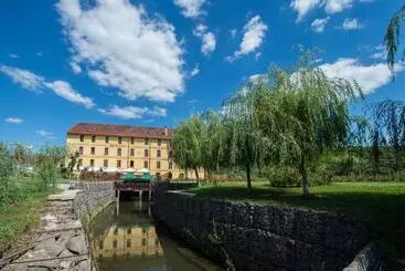 Pensió Hanul Moara Cu Noroc