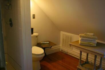 הוסטל Old Pioneer Garden Country Inn