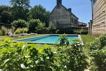 ベッドアンドブレックファースト Château De Couin