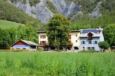 Aamiaismajoitus (B&B) L Escale En Ubaye