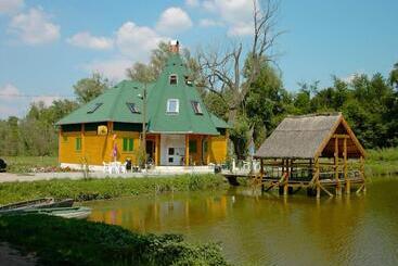 ócsárdi Tópanzió