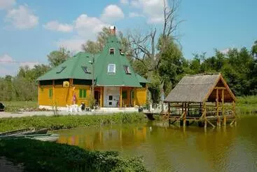 ócsárdi Tópanzió