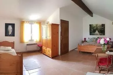 ベッドアンドブレックファースト Chambres D'hotes Carpediem