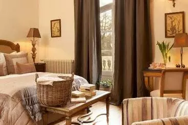 Bed and Breakfast Château De La Marine