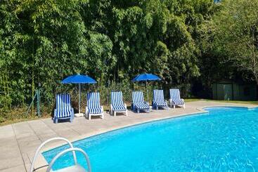 ベッドアンドブレックファースト Fleur De Lys