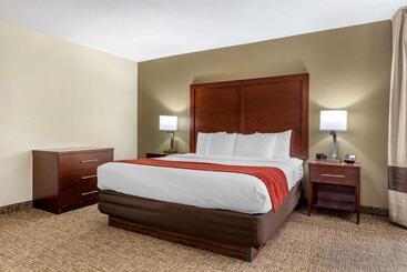 فندق Comfort Inn & Suites Cincinnati Eastgate