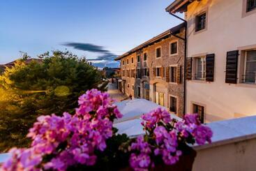 Pensjonat Ostarie Vecjo Friul 1901