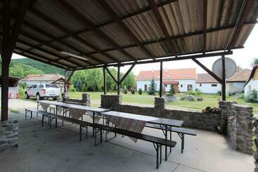 Pensjonat Toldi Vendégház