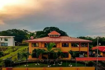 Aamiaismajoitus (B&B) Villa Alta Bed&breakfast