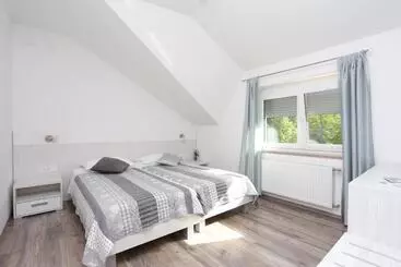 Pension Rooms With A Parking Space Slunj, Plitvice   17485