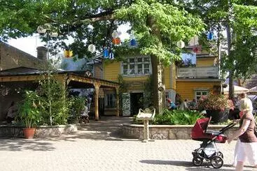 Schronisko Majoru Promenāde