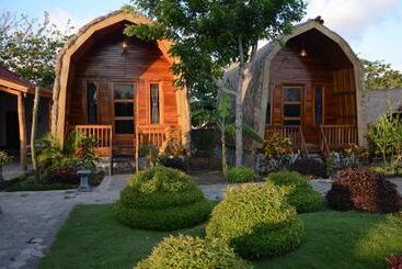 مبيت وإفطار Ekas Garden Bungalow