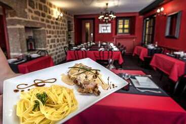 ベッドアンドブレックファースト Une Parenthèse En Aubrac