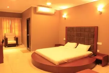 Hotel Ss Residency