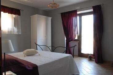 مبيت وإفطار Zà Mariette