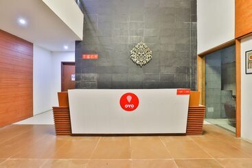 Hotel Greenleaf Club By Oyo