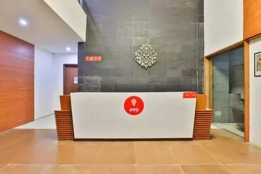 Hotel Greenleaf Club By Oyo