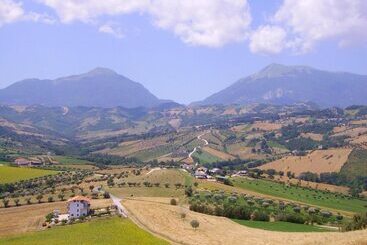 فندق ريفى Agriturismo Il Vecchio Carro