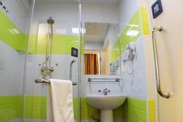 Hotel 7 Days Inn Qingyuan Victoria Plaza Branch