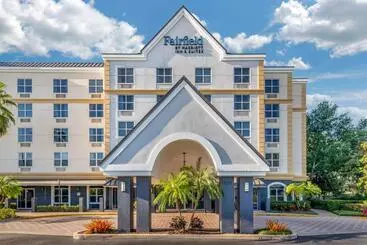 هتل Fairfield Inn & Suites By Marriott Orlando Lake Buena Vista