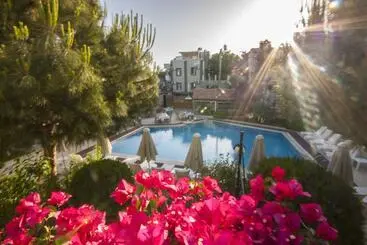 Aparthotel Moonshine Hotel & Suites