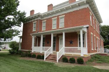 Bed and Breakfast The Tiskilwa Inn