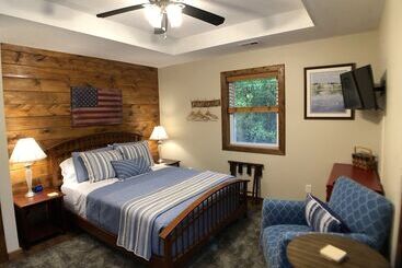 Walnut Waters Bed & Breakfast