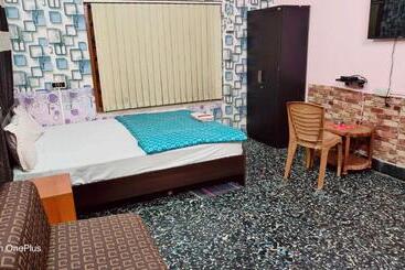 Hotell Oyo 76119 Smriti Villa