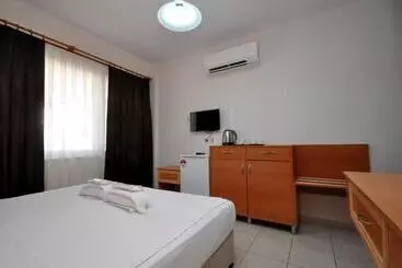 Lale Otel