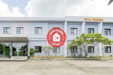 Отель Oyo 3343 Sunrise