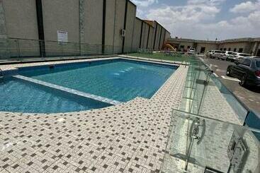 Leen Serviced Apartments