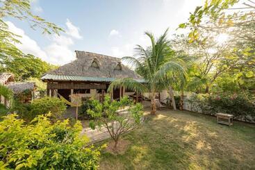 Pensione Twoten° Surf Home