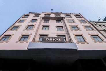 Hotel Townhouse Taksonz