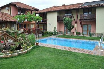 Family Hotel Gradina