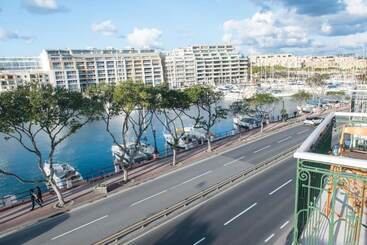 Bed and Breakfast Bb Marina  Close To Rock Beach Malta