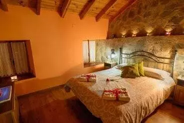 Cozy Cottage In Benllera With Hot Tub