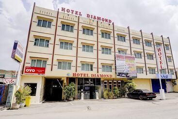 Hotel Oyo 90118 Diamond Syariah