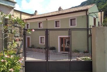 Pensione Camere B81 Di Strain Neva