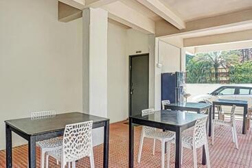 Hotel O Green Leaves