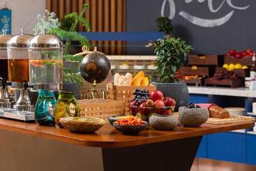 Отель Hampton By Hilton Turkistan