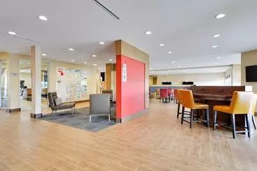 Hotelli Towneplace Suites By Marriott Detroit Allen Park